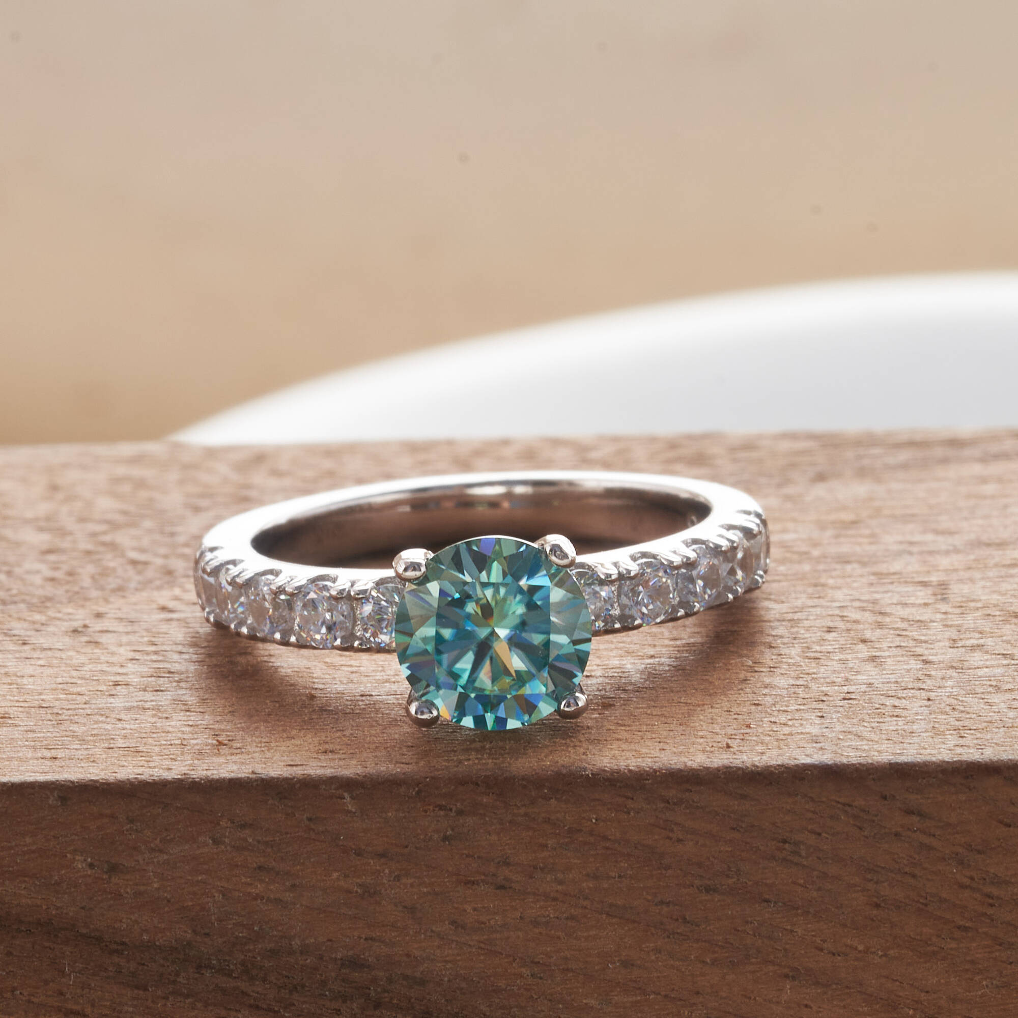 Классическое кольцо с муассани – обзор и цена Moissanite Engagement Ring 1 Carat